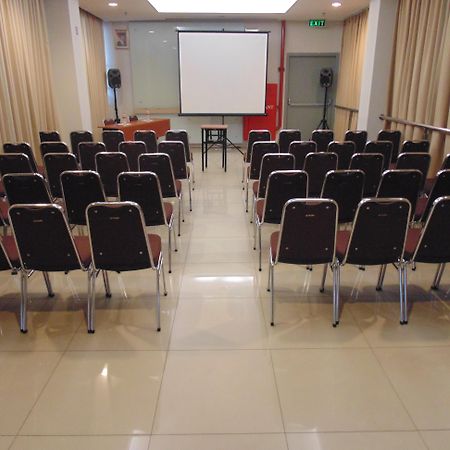 Amaris Hotel Bekasi Barat Exteriér fotografie