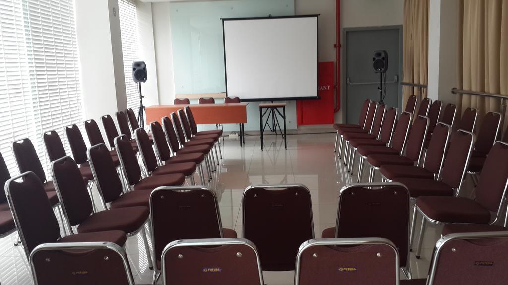 Amaris Hotel Bekasi Barat Exteriér fotografie
