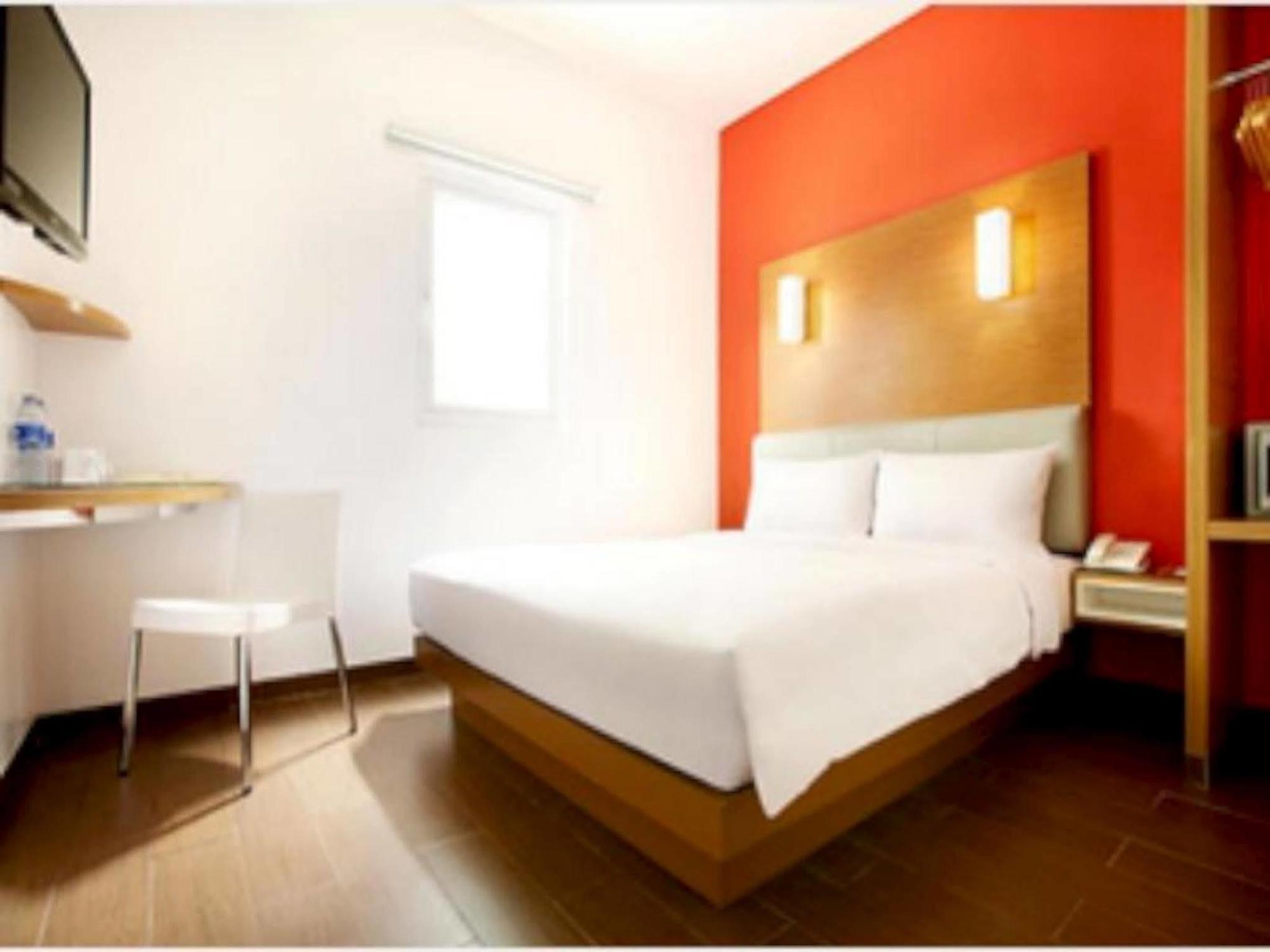 Amaris Hotel Bekasi Barat Exteriér fotografie