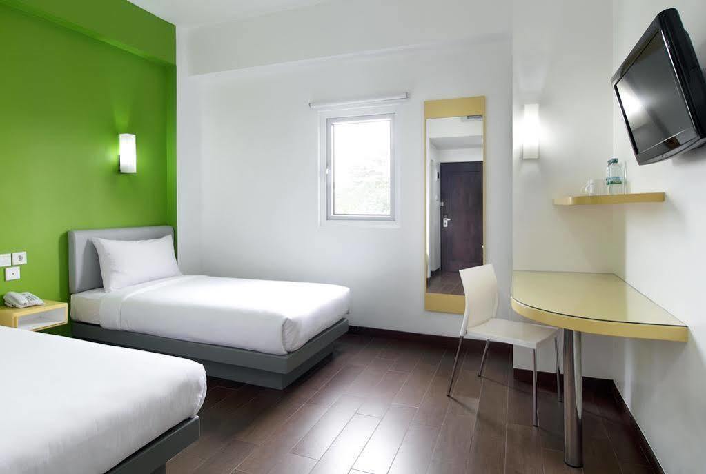 Amaris Hotel Bekasi Barat Exteriér fotografie